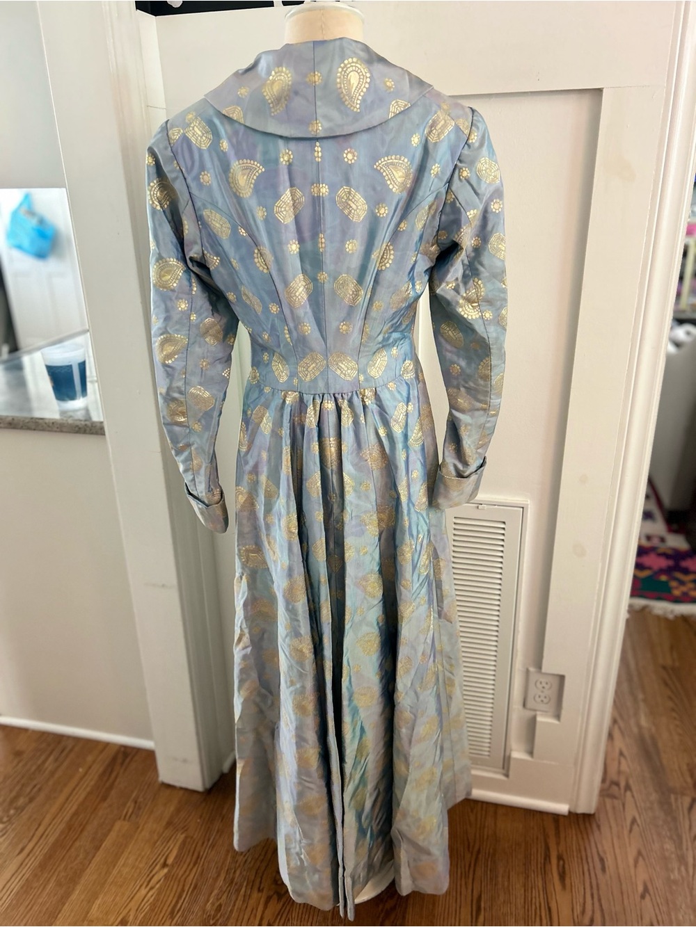 Vintage Milwaukee Repertory Theater Brocade Opera Coat Dress Costume - Picture 7 of 10